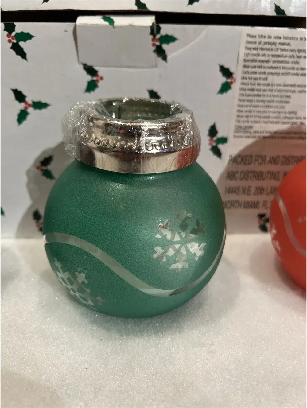 3 Holiday Glass Bulb Tea Light Candle Holders Snowflake Design NIB Box Has Wear
